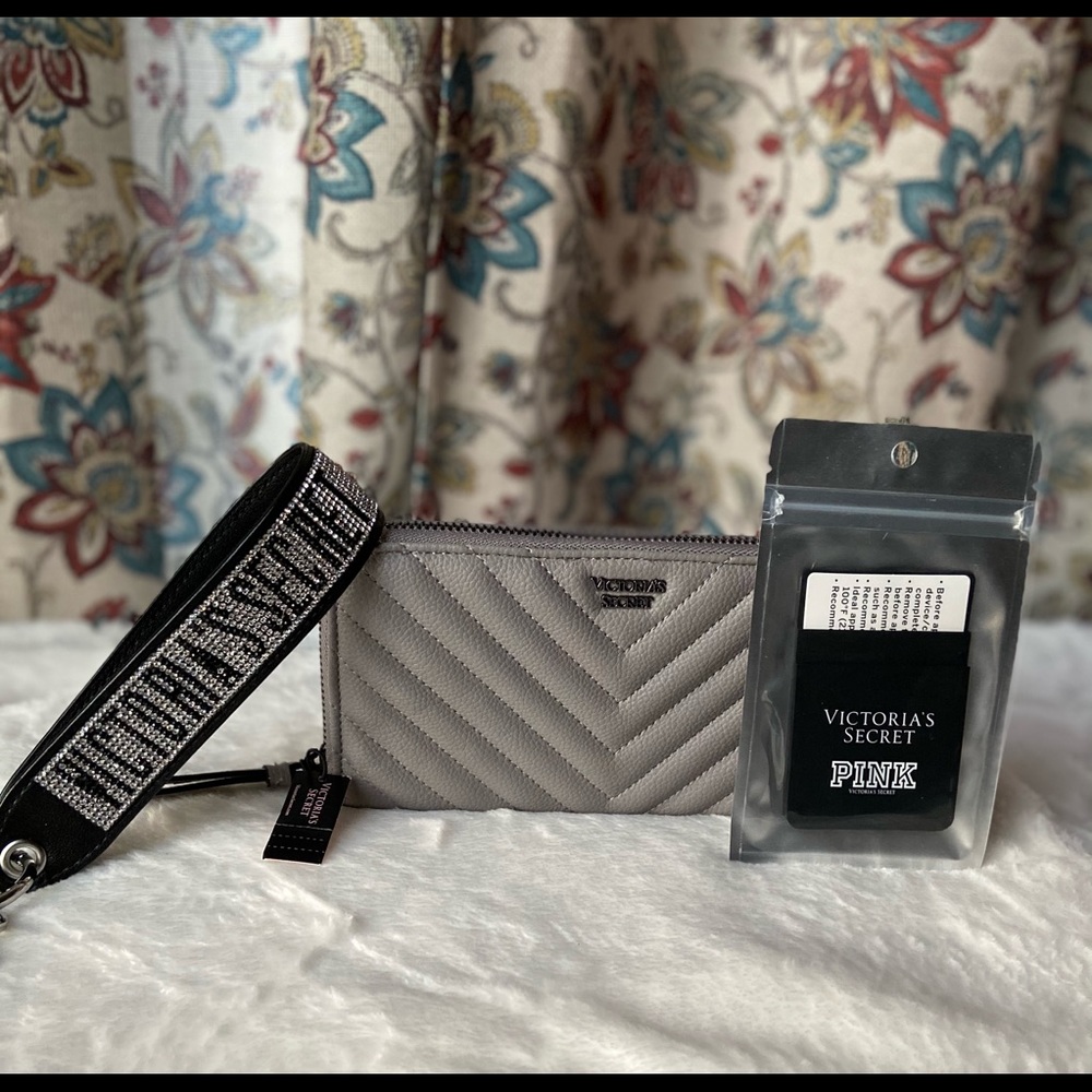 Victoria’s Secret wallet bundle